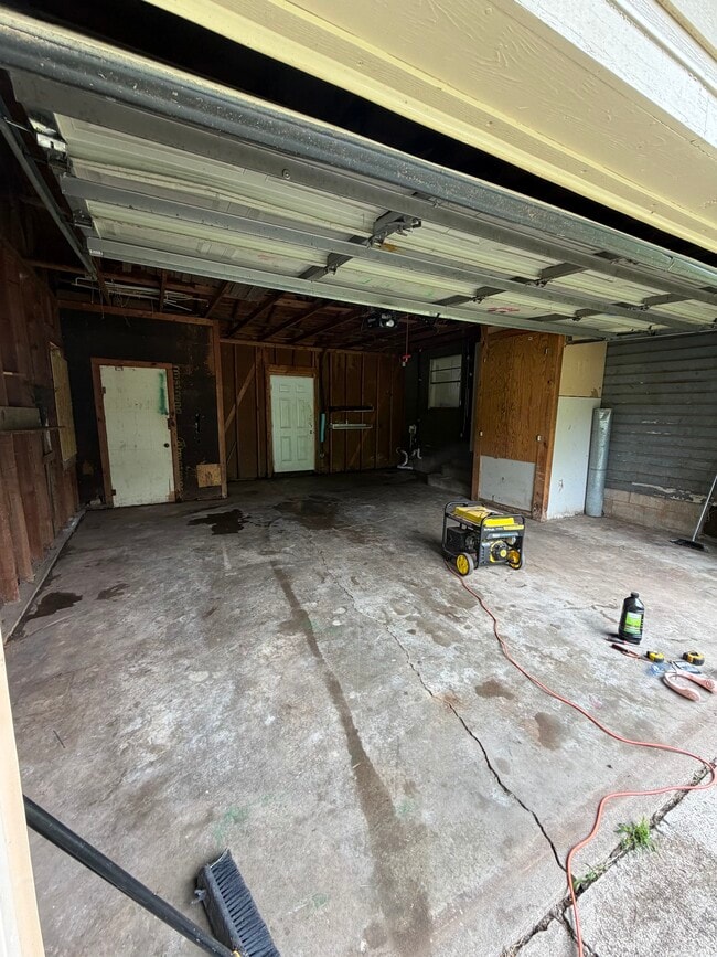 Building Photo - 2108 St Mark Ave