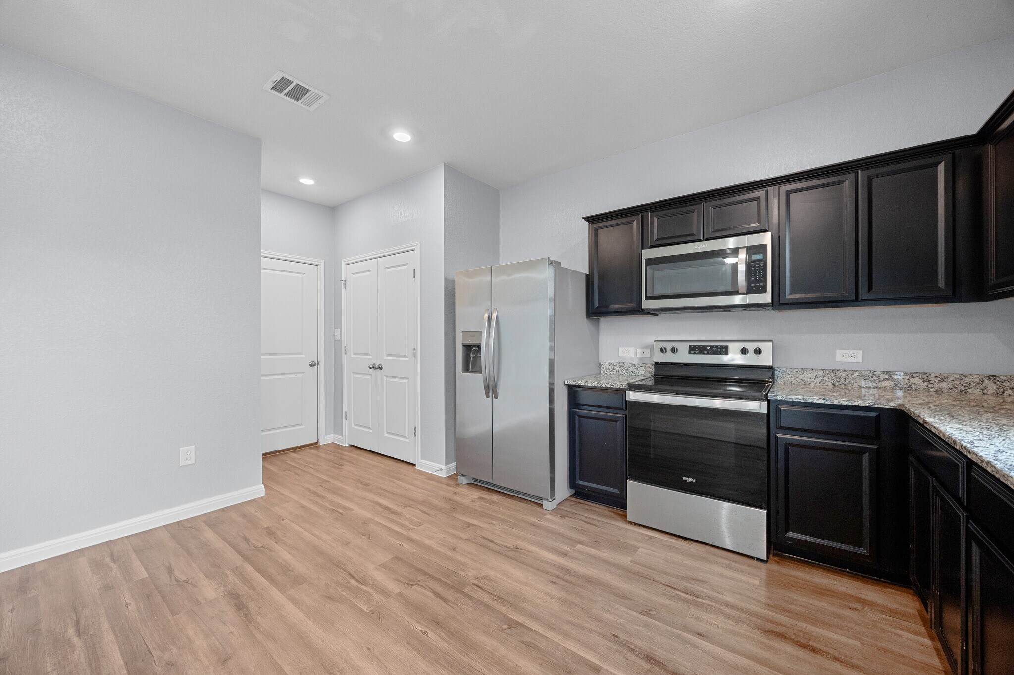 Building Photo - 320 Bell Rings Dr