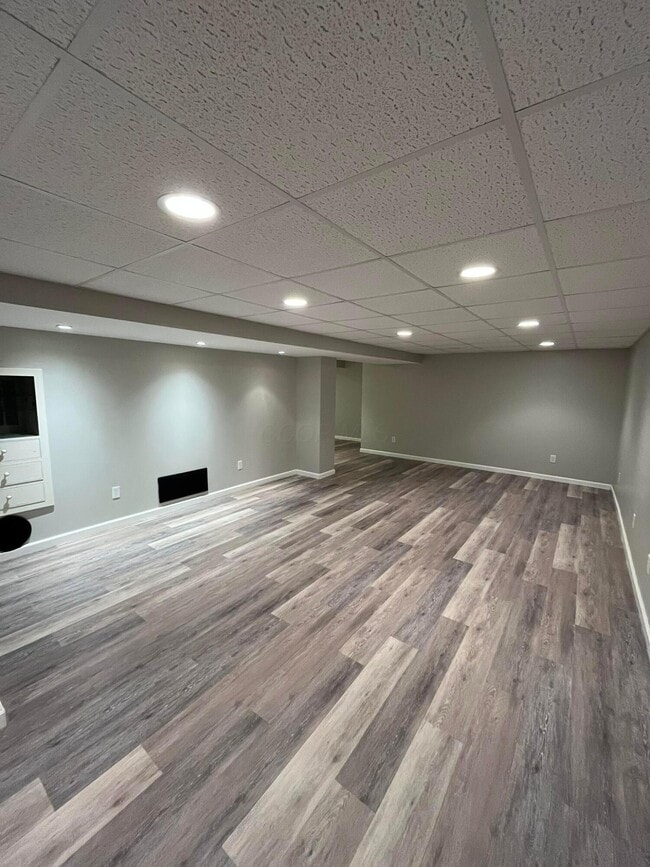 Building Photo - 208 Caswell Dr