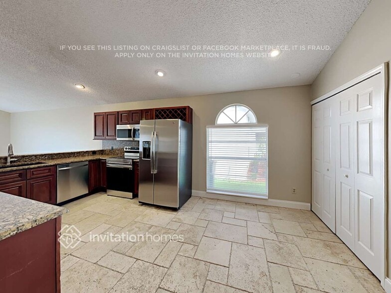 Building Photo - 1039 Whittier Cir