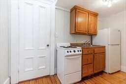 Building Photo - 73 Chandler St