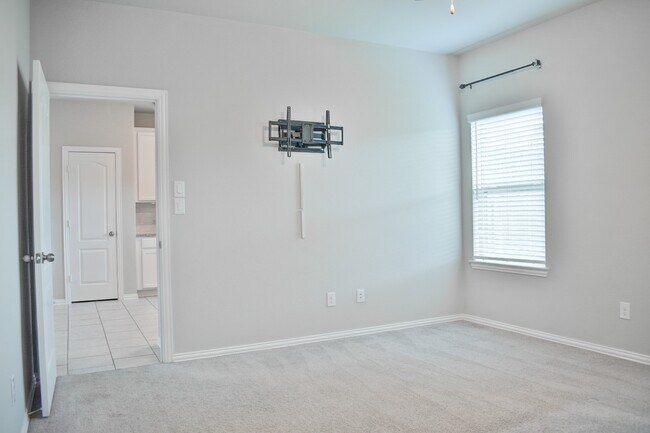 Building Photo - 31619 Heguy Pass