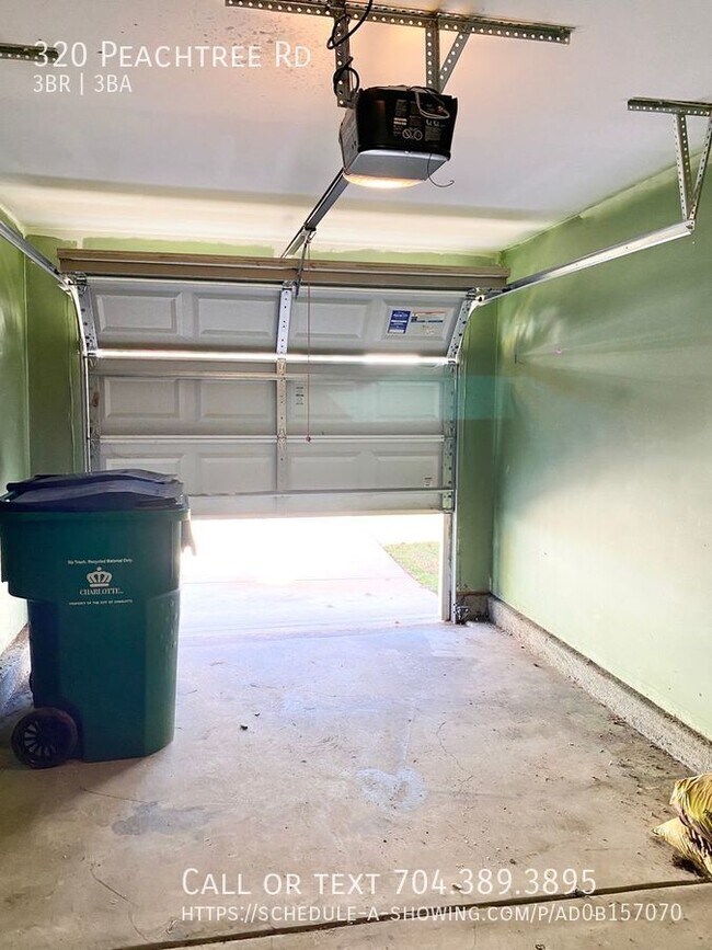 Building Photo - 320 Peachtree Rd