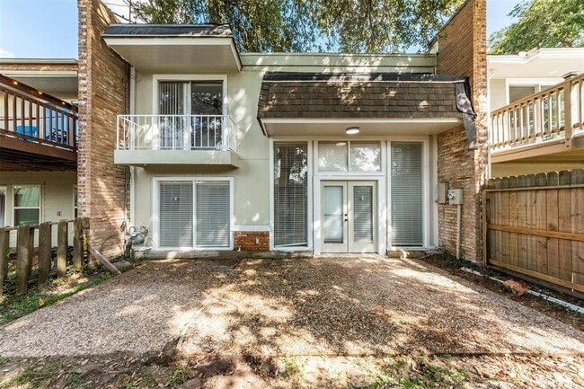 Building Photo - 2 Dorado Dr