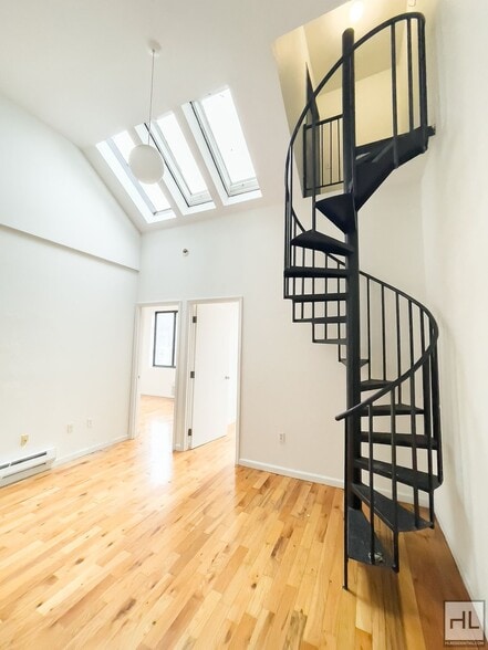 Building Photo - MELROSE STREET / Bushwick 3 Bed