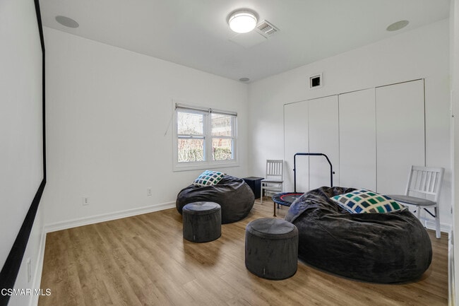 Building Photo - 3783 Stewart Ave