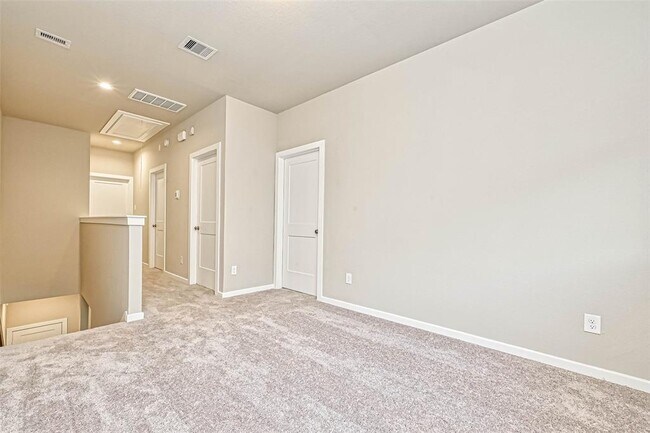 Building Photo - 493 Longleaf Pine Dr