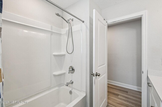 Building Photo - 13220 Cameron Vly Ct