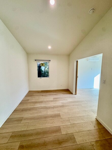 Building Photo - 16159 Hartsook St