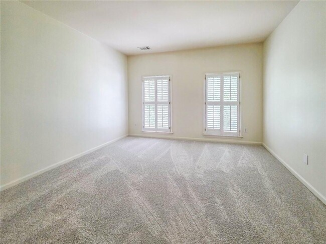 Building Photo - 2502 Oak Hill Overlook