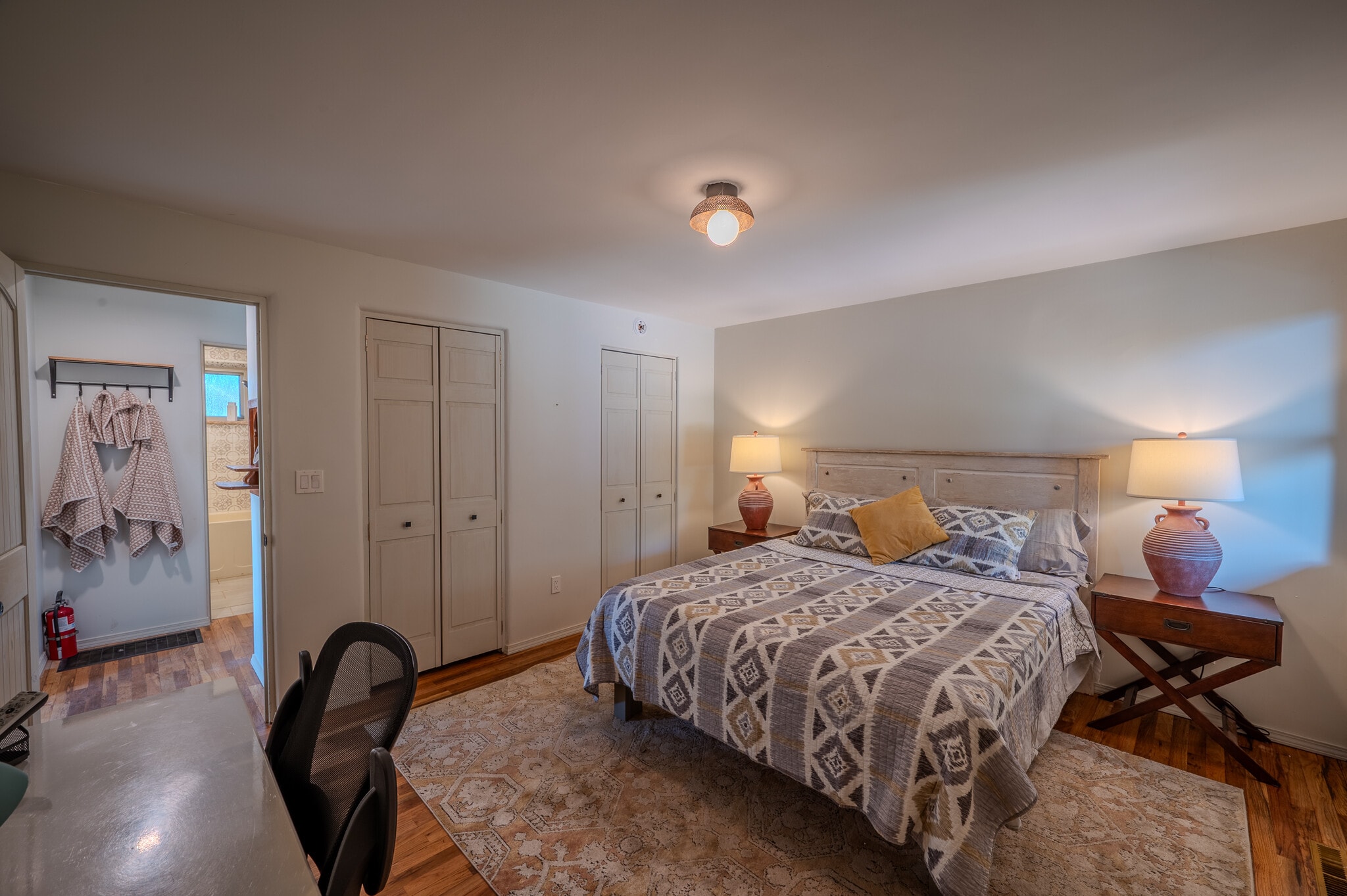 king bed double closets - 1417 Agua Fria St