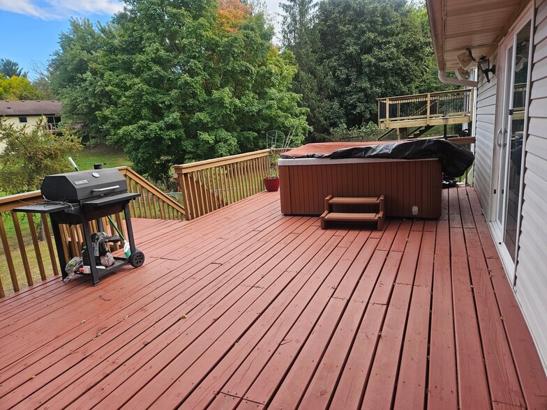 Building Photo - 10259 Englewood Dr