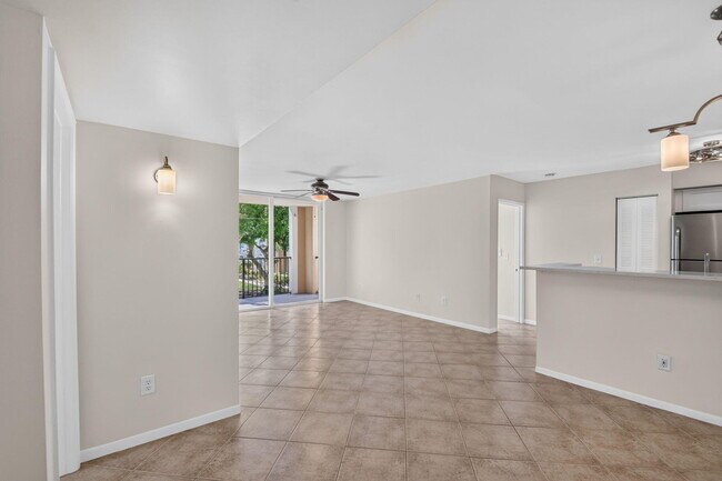 Building Photo - 107 Yacht Club Way