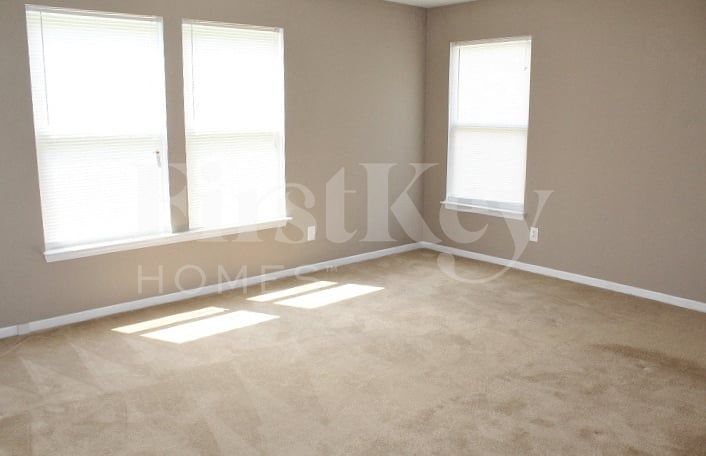 Building Photo - 920 Indigo Dr