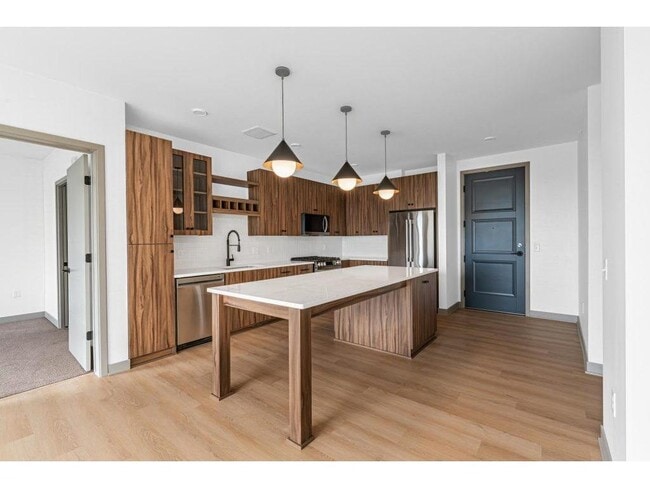 Building Photo - 640 Wisconsin Ave N