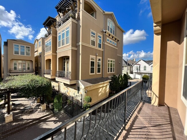 Building Photo - 5207 Gibson St