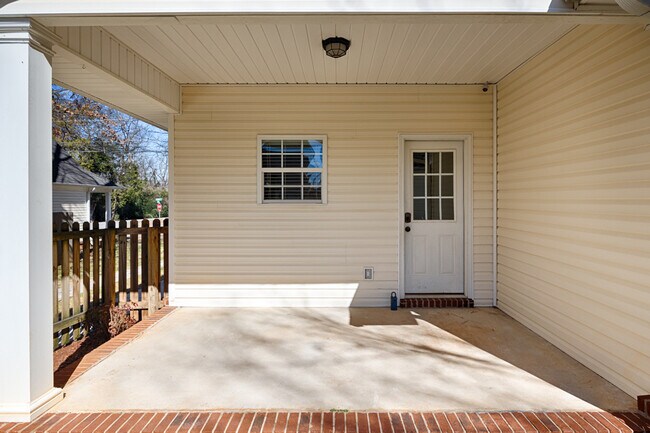 Building Photo - 202 Lanier Rd