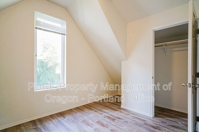 Building Photo - 5263 N Harvard St