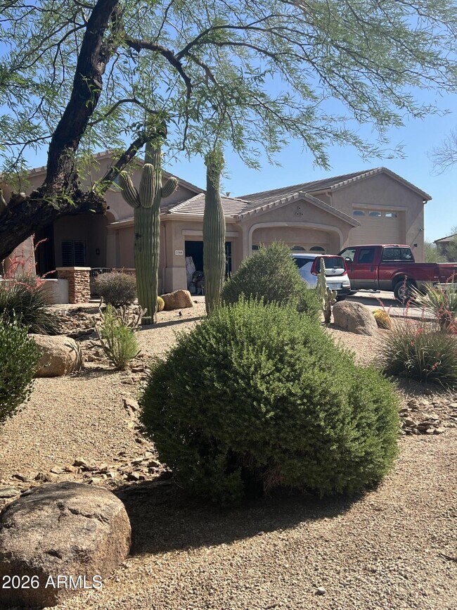 Building Photo - 3768 E El Sendero Rd