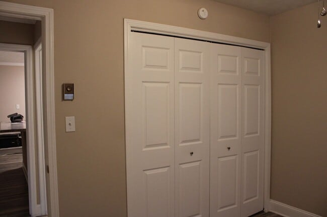 Building Photo - Fountain Place - 2BD/1BA ready for FALL 2026 move in!