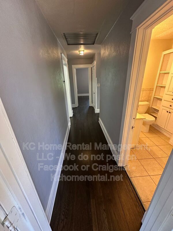 Building Photo - 5105 Walnut St