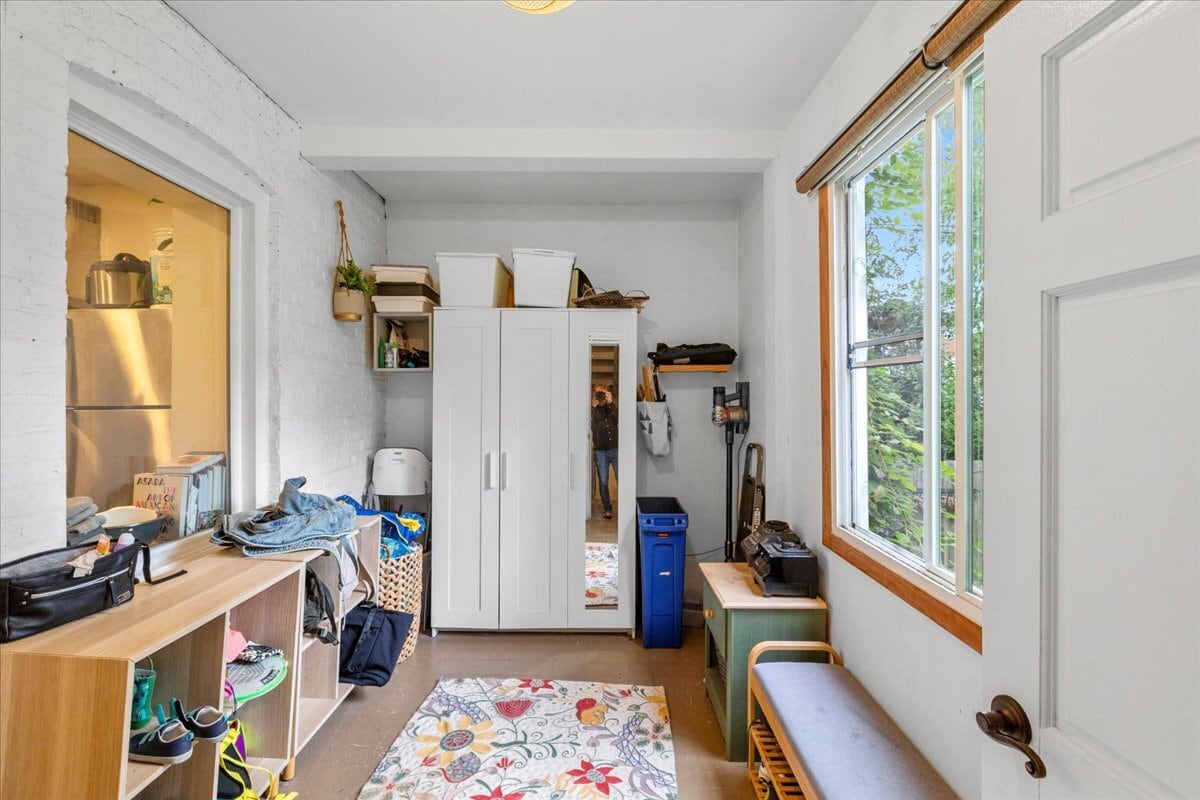 Building Photo - 2447 N Kildare Ave