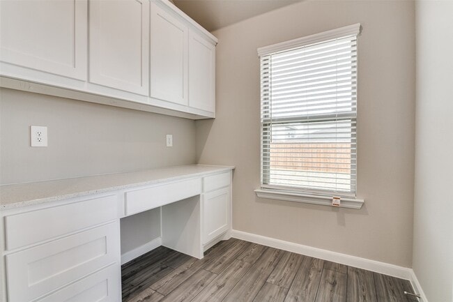 Building Photo - 5406 Big Thicket Ln