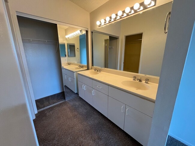 Building Photo - The Arbors (Ewa Beach) - 2 bedrooms, 2 bathroom, A/C, 2 car garage