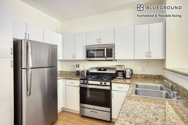 Building Photo - 5211 Pacific Concourse Dr