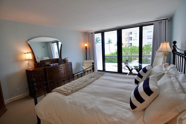 Building Photo - 2660 S Ocean Blvd