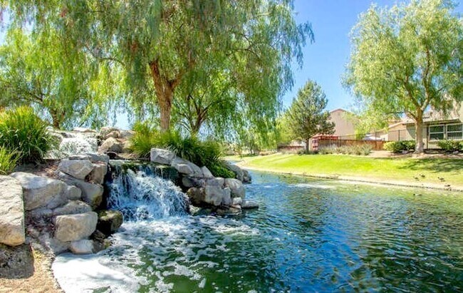 Building Photo - 4BD 3.5BA Waterfront Home on Cul-De-Sac in...