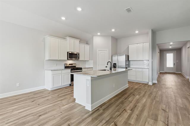 Building Photo - 609 Harbor Oaks Dr