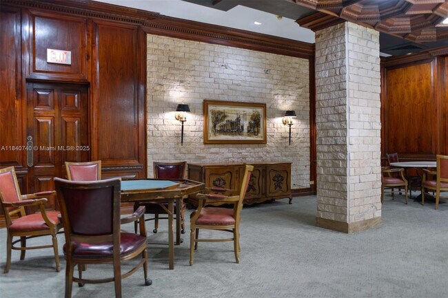 Building Photo - 6039 Collins Ave
