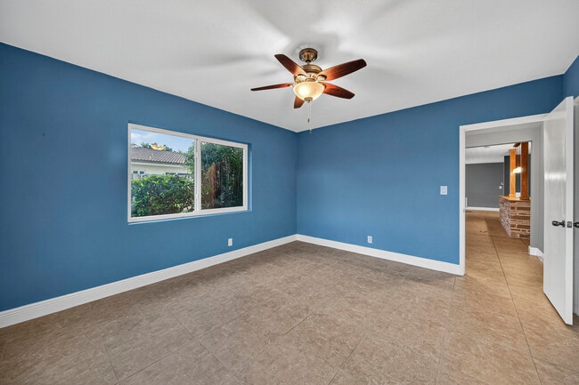 Building Photo - 2750 SE 3rd St