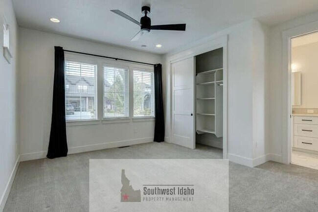 Building Photo - 7655 W Meltwater Ln