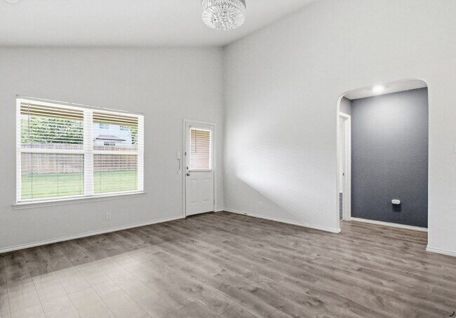 Building Photo - 6407 Kendall Cv