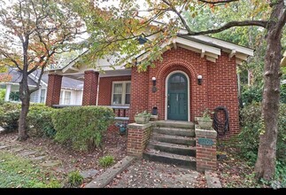 Building Photo - Cozy 2 Bedroom 1 Bath Located in Cottontow...