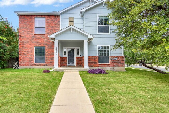 Primary Photo - "Spacious 6-Bedroom Haven with 4 Full Bath...