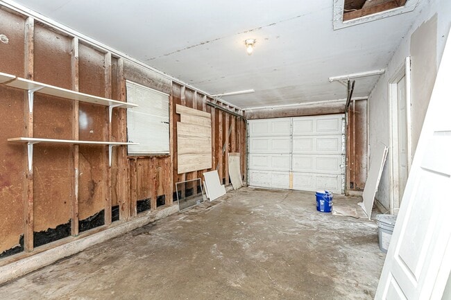 Building Photo - 3 Bedroom home in Gautier