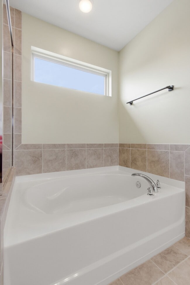 Building Photo - 3153 Chaplins Trce