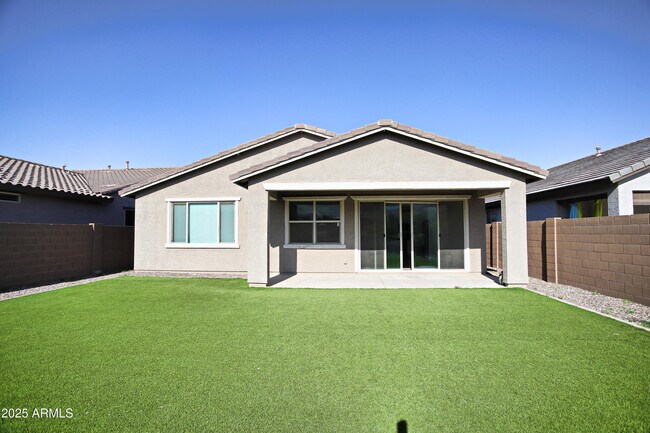 Building Photo - 1535 W Corral Rd