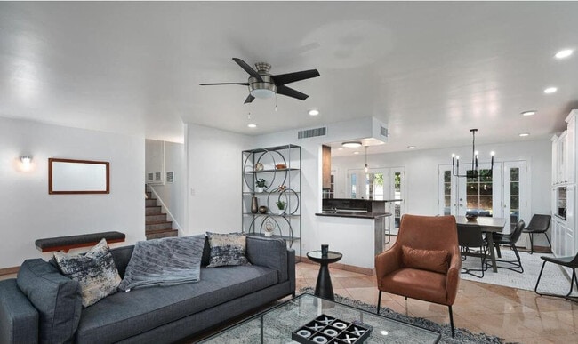 Building Photo - 8620 E San Miguel Ave