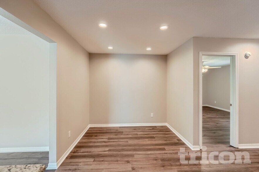 Building Photo - 2705 Knollwood Trail