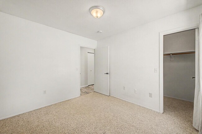 Building Photo - 4812 E Gary St