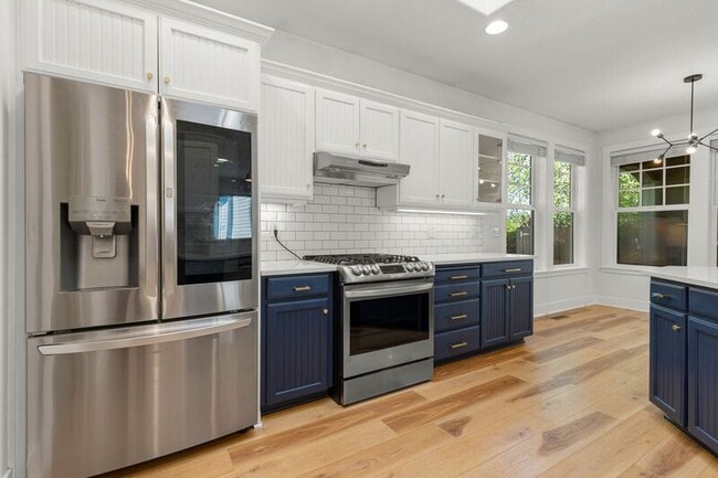 Building Photo - 9628 N Exeter Ave