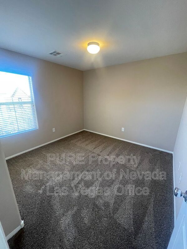 Building Photo - 9360 Fort Bayard Ave