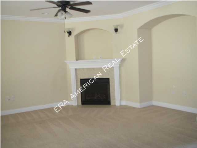 Building Photo - Walton Oaks Townhome!