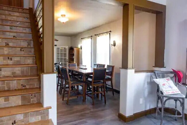 Building Photo - 1901 Harmon Hills Rd