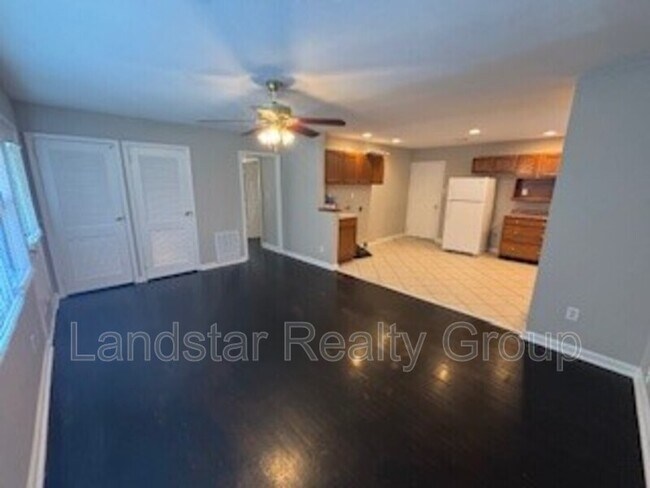 Building Photo - 5406 Catalina Ave