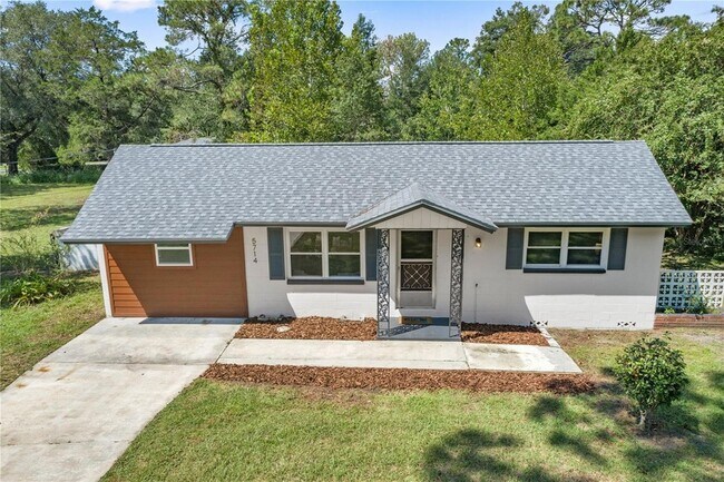 Building Photo - 5714 SW 196th Ave